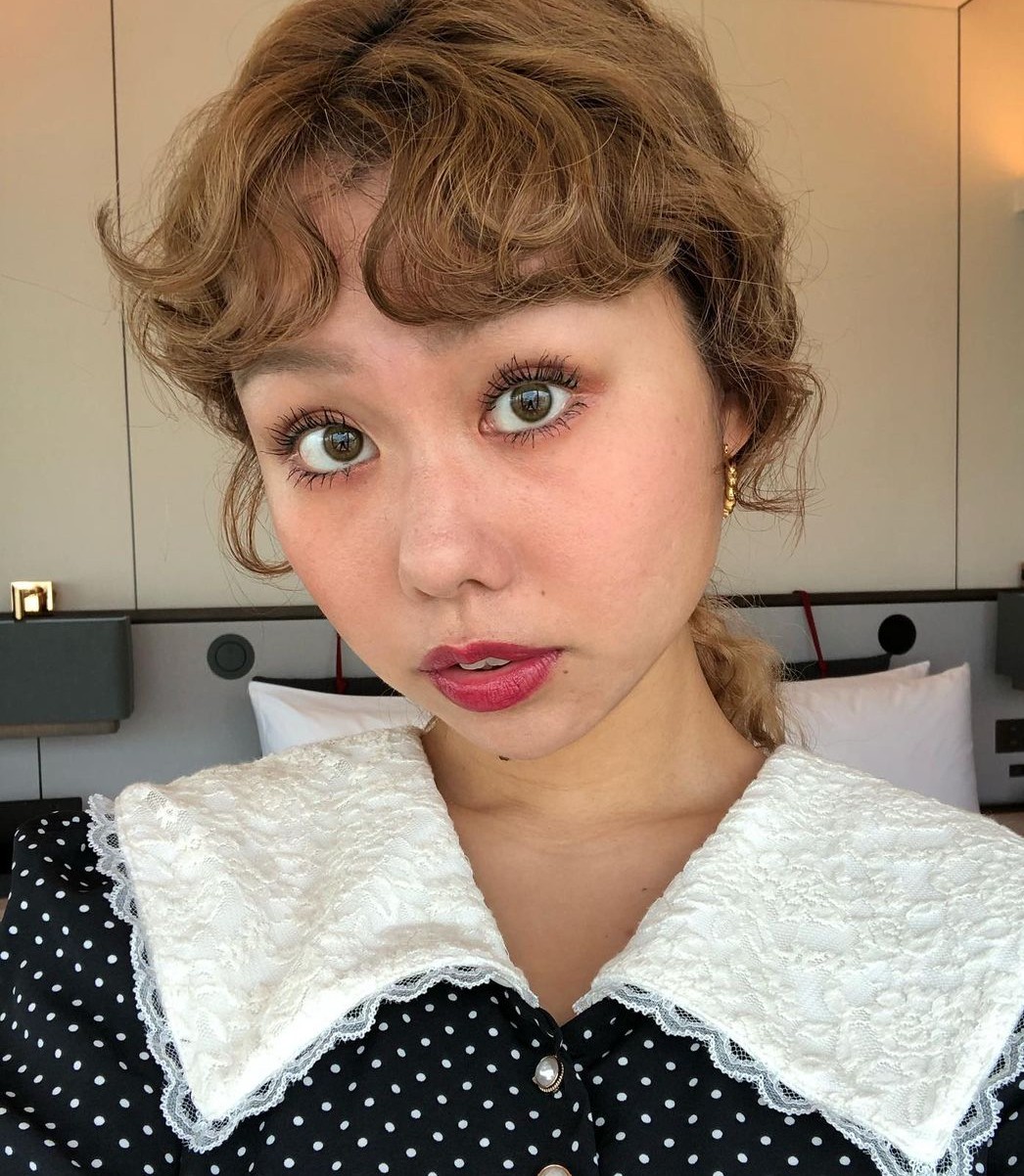 【画像比較】ぺこ離婚してやつれた?痩せた輪郭と目元が目立ち心配の声 | あこらべる
